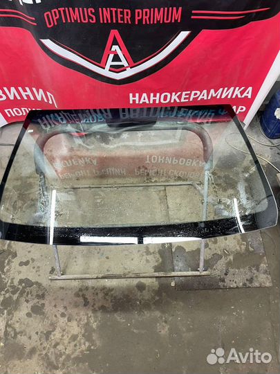 Лобовое стекло renault logan
