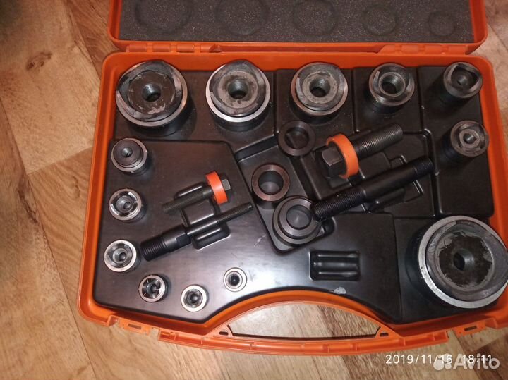 Пресс для проколов отверстий