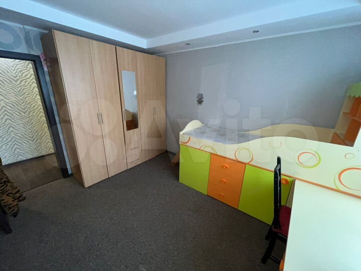 2-к. квартира, 54 м², 4/10 эт.