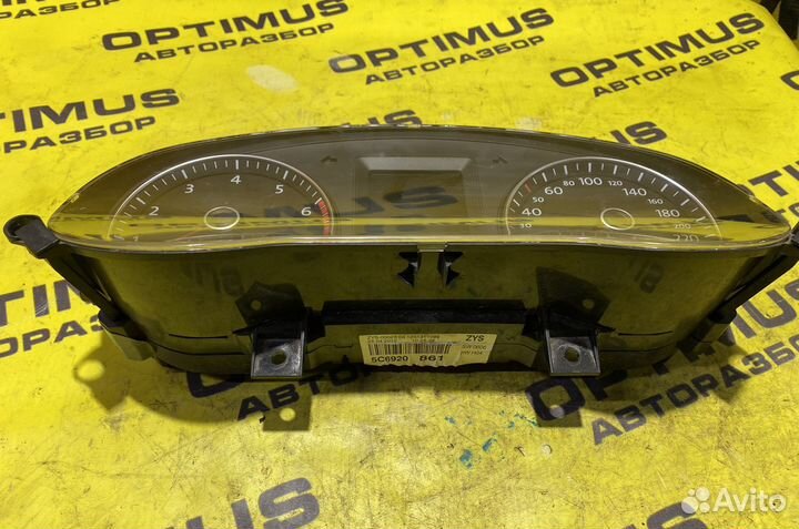 Щиток приборов Volkswagen Jetta 6