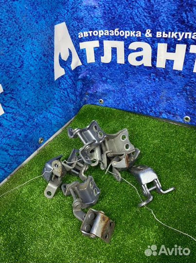 Петля двери Honda Civic 5D R18A2 2007