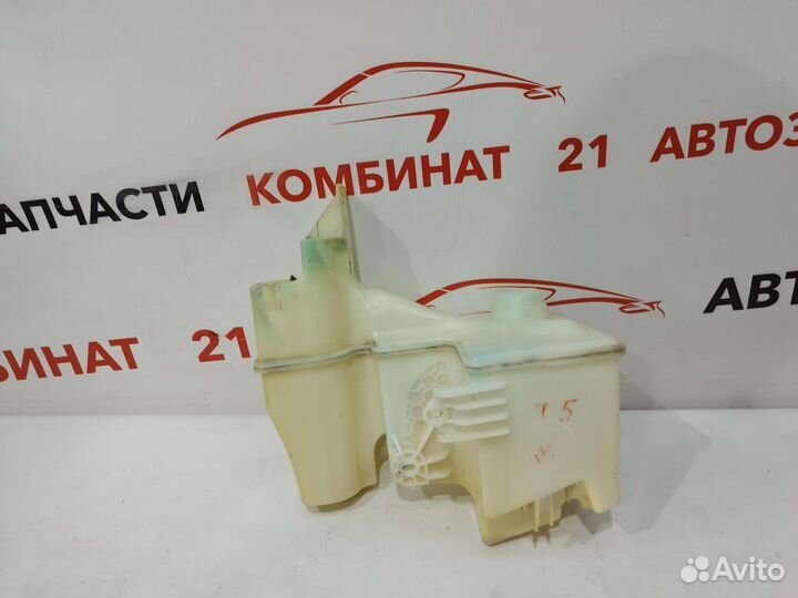 Бачок омывателя VW Transporter T5 20003-2009