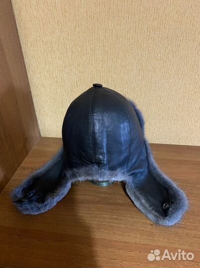 Шапка-ушанка кожаная с мехом