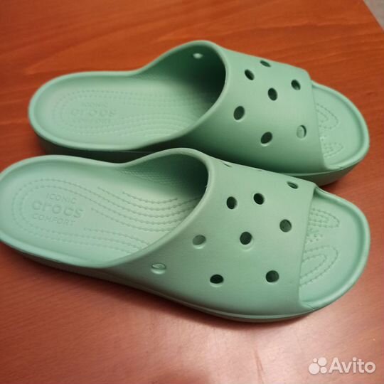 Шлепанцы жен. Crocs р. 38