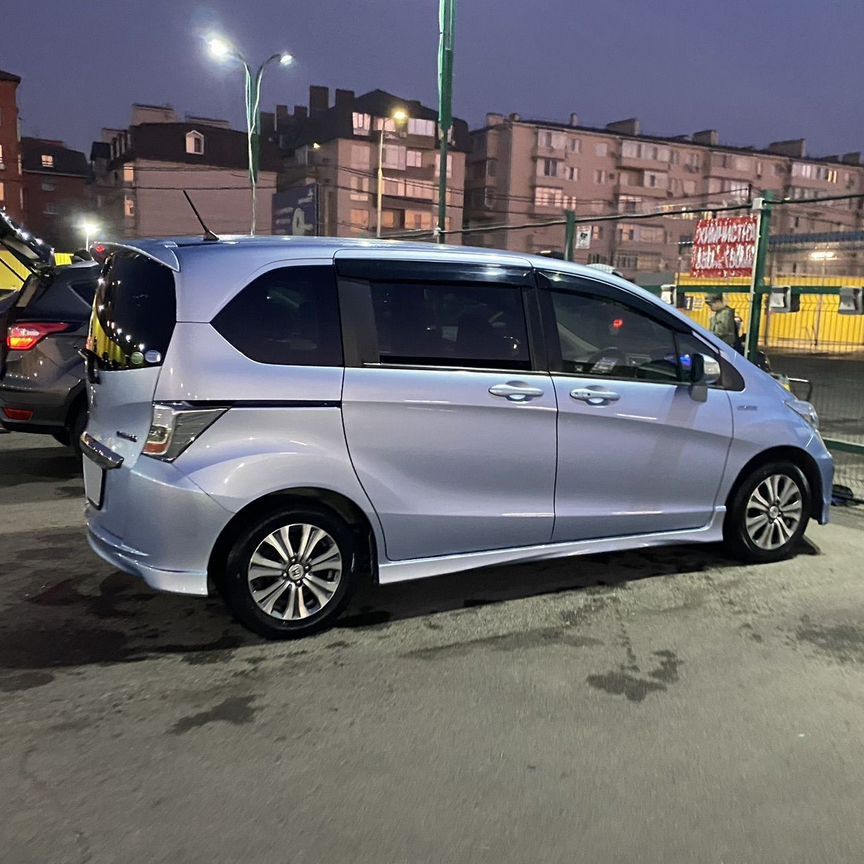 Купить Honda Freed, гибрид от 990 000 ₽ в Краснодарском