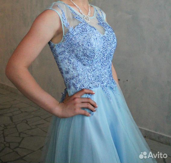 Вечернее платье