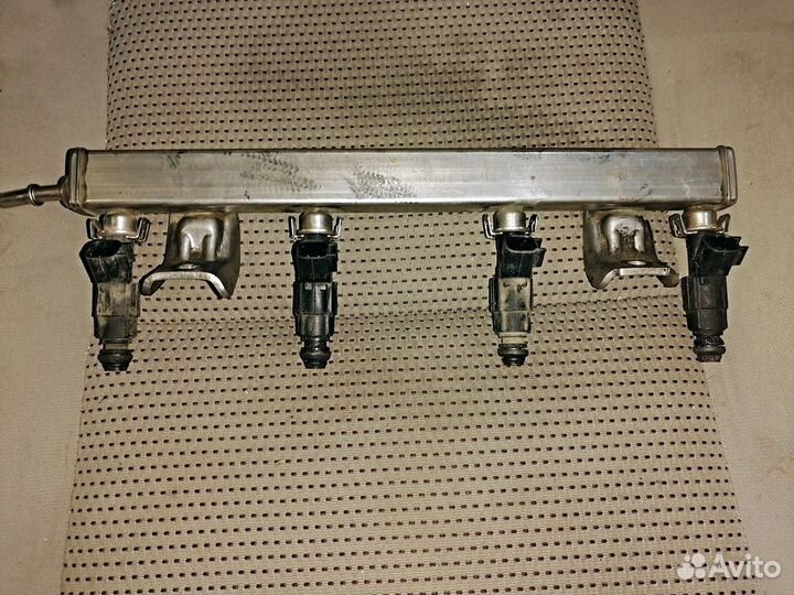 Рампа топливная Форд Фокус 2