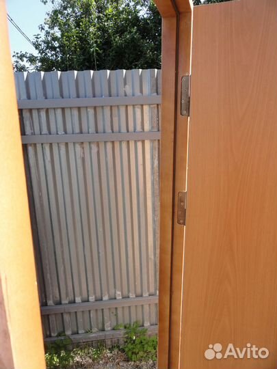 Дверь входная деревянная с коробкой