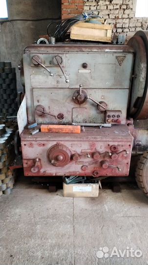 Продам станок токарный