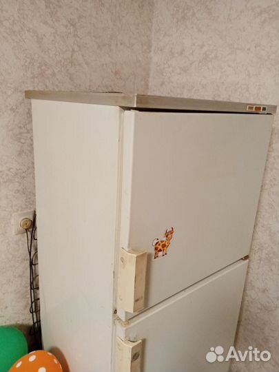 Холодильник бу бирюса