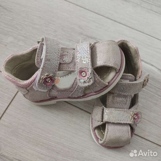 Сандалии для девочки