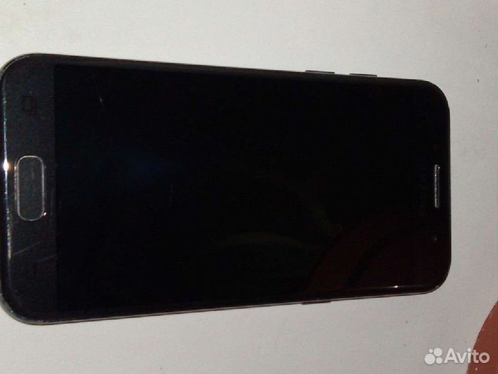 Телефон Samsung А3
