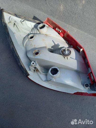 Фанарь задний правый на Skoda Fabia 2