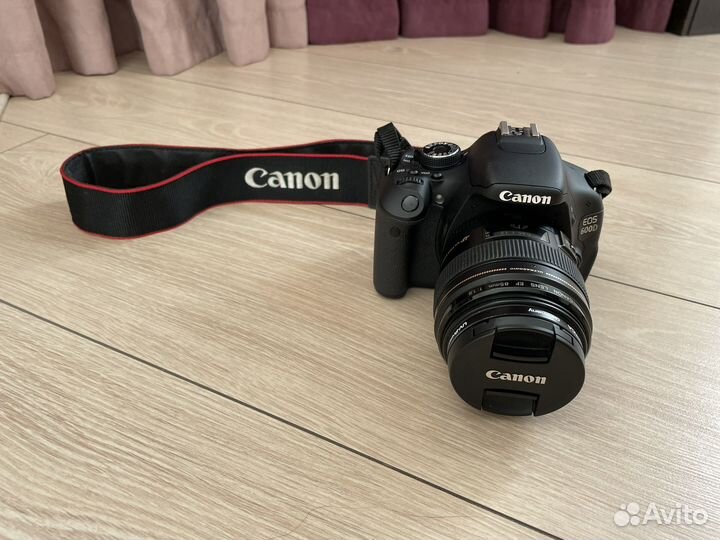 Зеркальный фотоаппарат canon EOS 600d