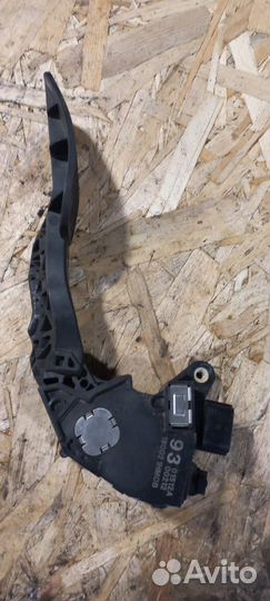 Педаль газа Juke (F15) 2011-2019 Nissan