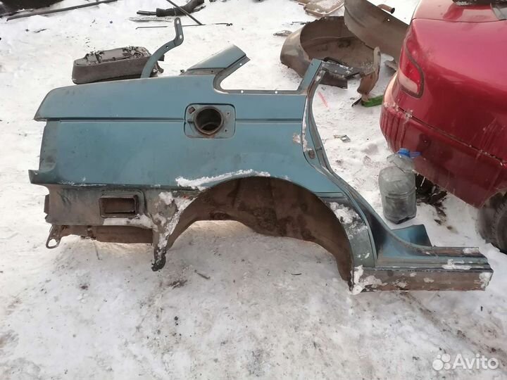 Крыло заднее правое Volkswagen Passat b3 седан