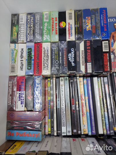 Видеокассеты и DVD бу