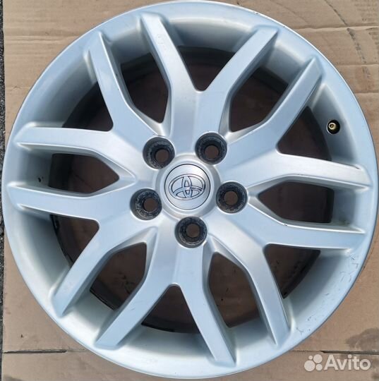 Диск литой R17 5x114.3 Toyota Auris Corolla