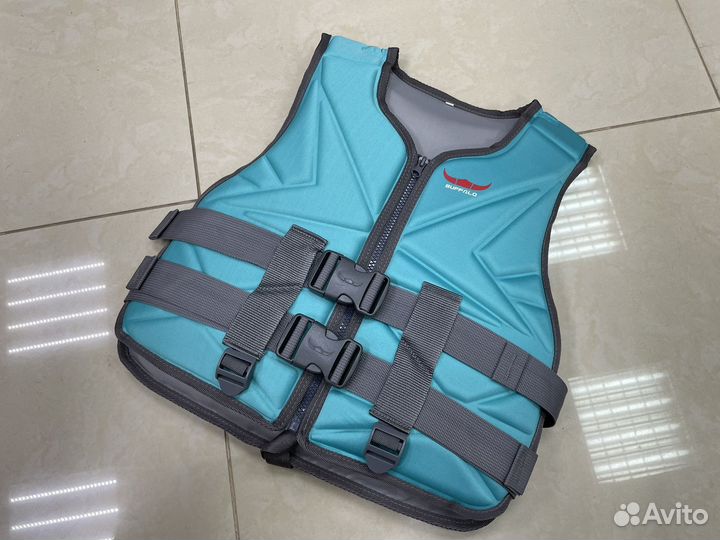 Жилет водный страховочный (новый)