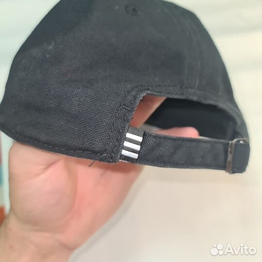 Adidas originals кепка