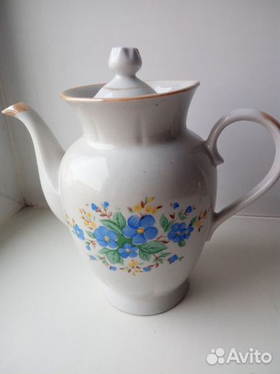 Заварочный чайник, ваза СССР, тарелка Франция