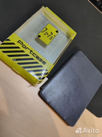 Универсальный чехол для планшета