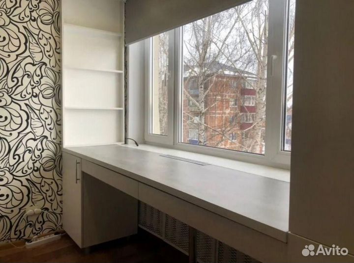 Рабочая зона у окна на заказ