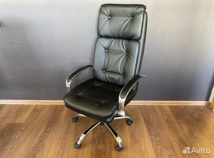 Кресло для офиса новое