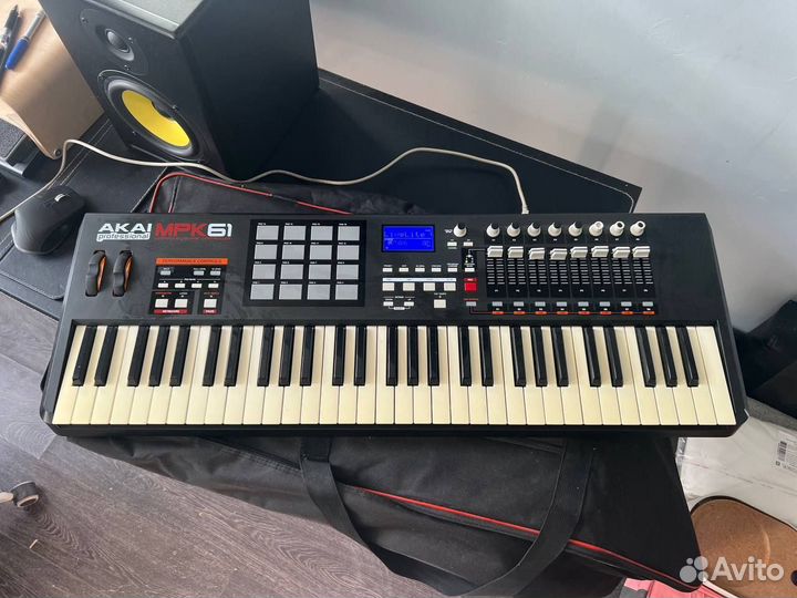 Akai MPK 61