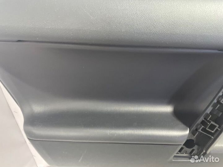 Обшивка двери задняя левая Toyota Land Cruiser