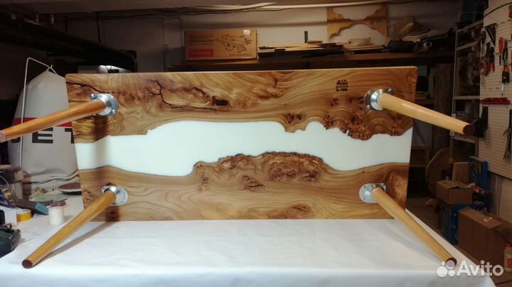 Стол из слеба