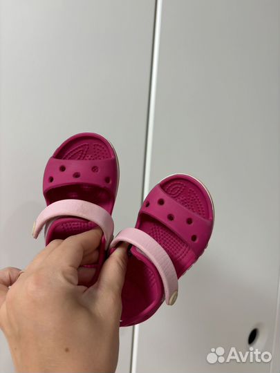 Сандалии для девочки crocs c6