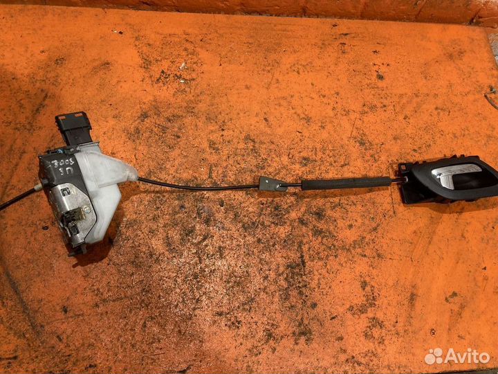 Замок двери задней правой Peugeot 3008