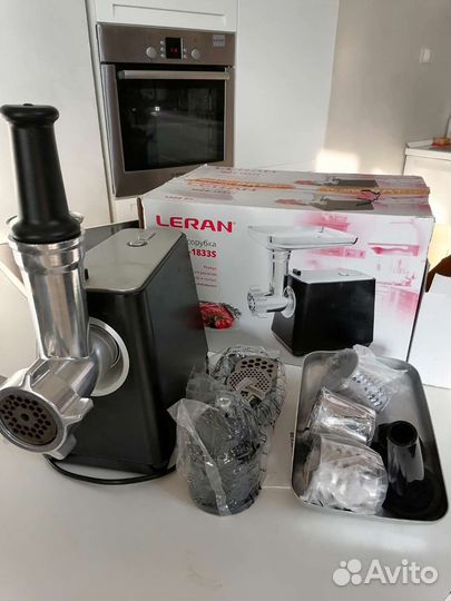 Мясорубка электрическая Leran