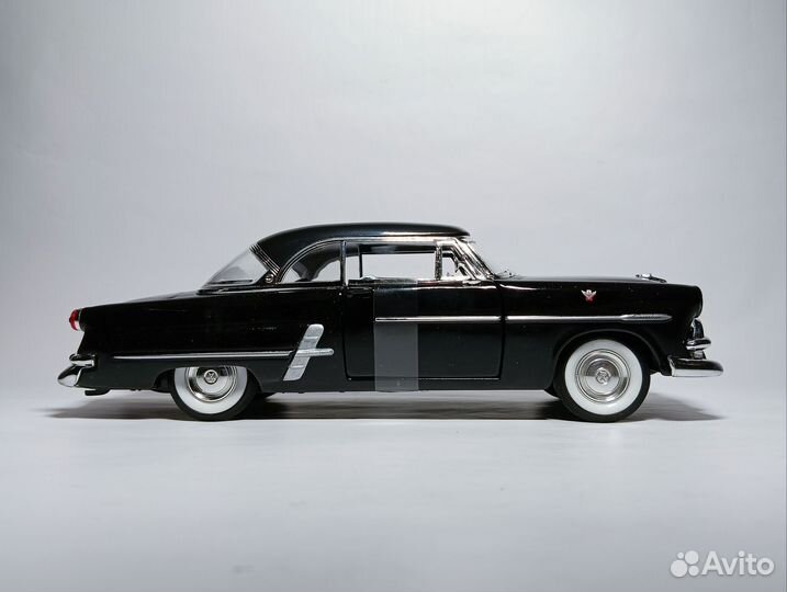 Модель 1/24 Ford Crestline Victoria (1953), Welly