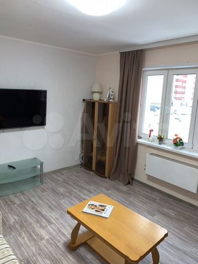 2-к. квартира, 50 м², 2/10 эт.