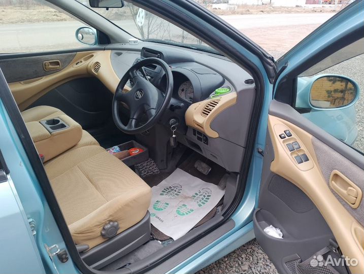 Nissan Tino 1.8 AT, 2001, 226 000 км