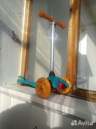 Самокат новый трёхколёсный