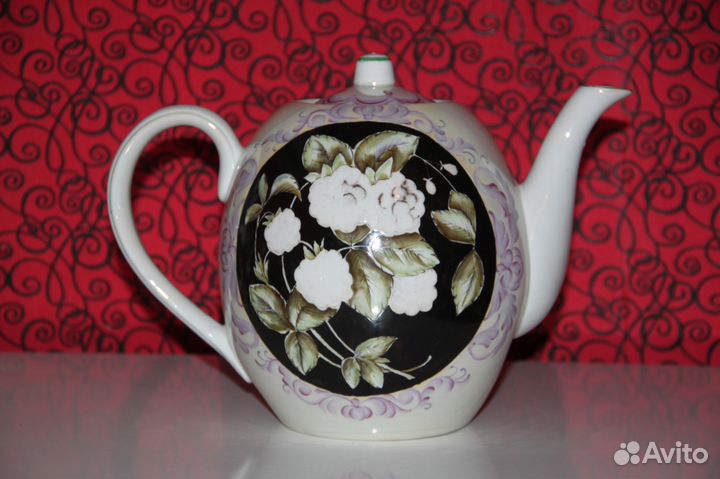 Чайник большой Клеймо Дмитровский фарфоровый завод