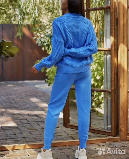 Вязанный костюм