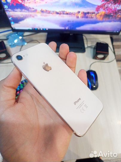 iPhone 8, 64 ГБ