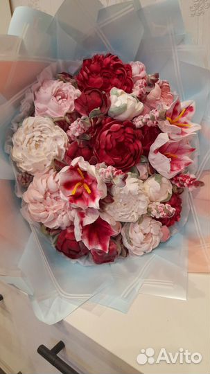 Корзина с зефирными цветами