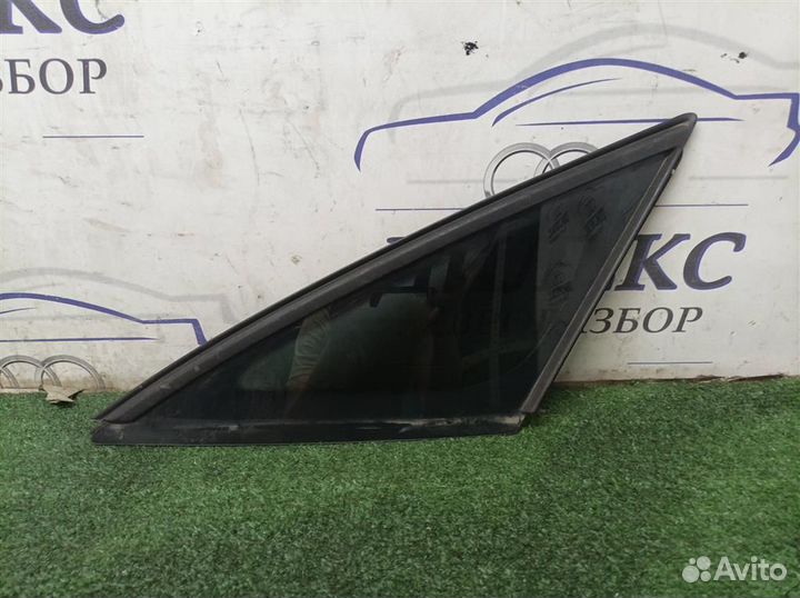 Стекло кузовное глухое левое Audi Audi A8 4E 20