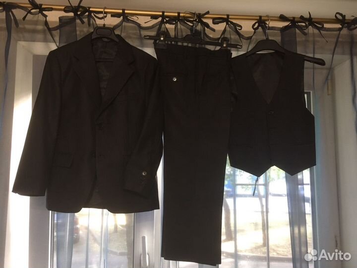 Костюм школьный