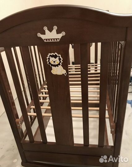 Детская кроватка с маятником Гандылян 