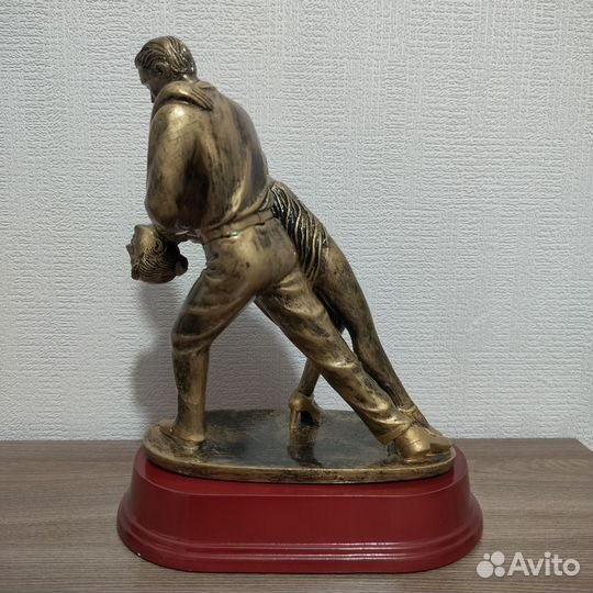 Статуэтка танцующая пара