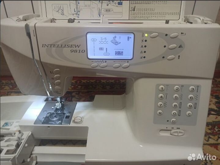 Новая швейная машинка Janome981IntellisewAstralux