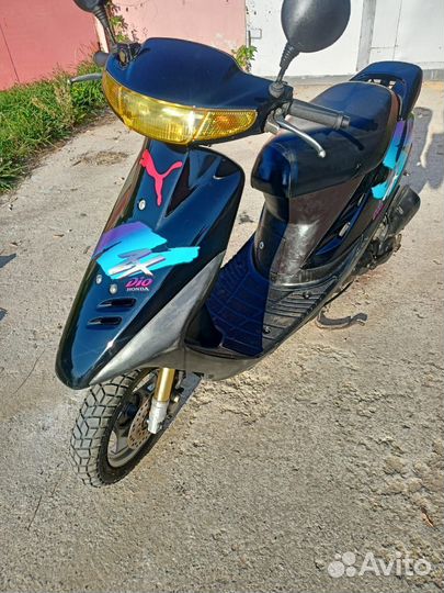 Скутер Honda Dio ZX28