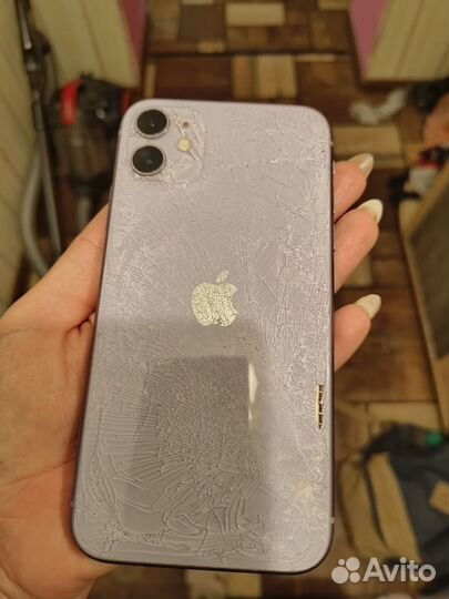iPhone 11, 64 ГБ