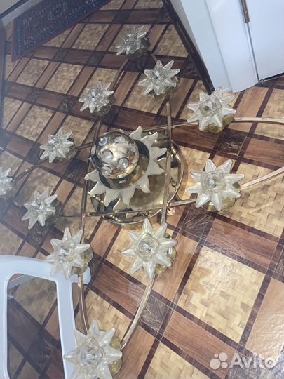 Продам люстру